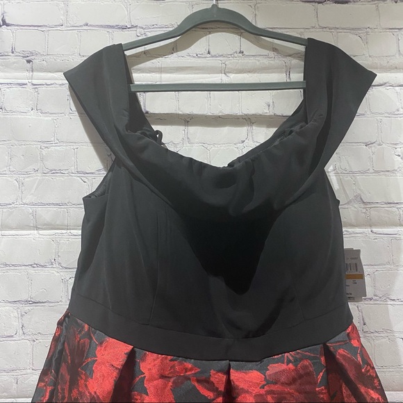 Morgan & Co Off Shoulder Black/Red Floral Dress - Picture 5 of 6